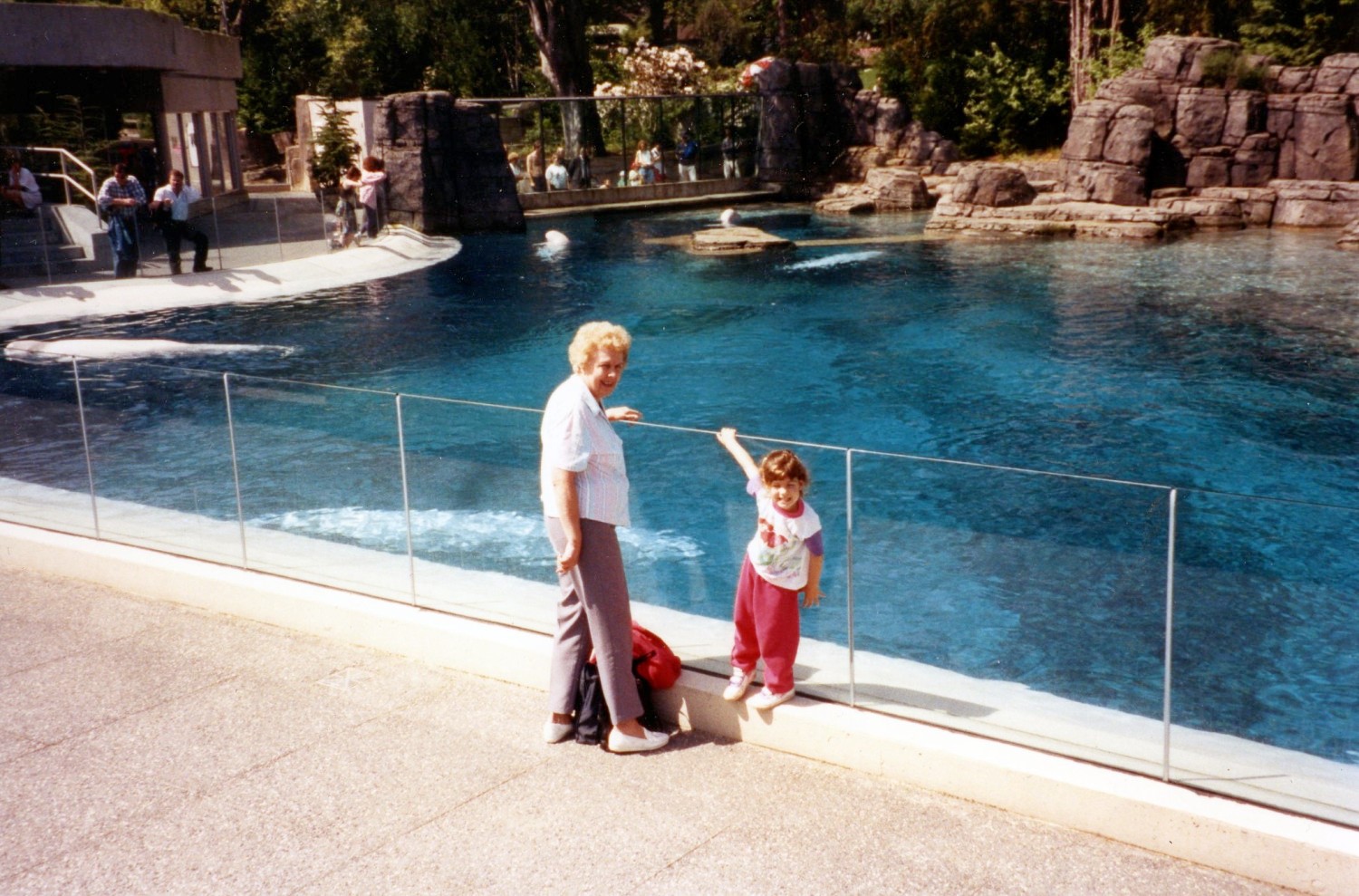 Laurenne Schiller and Nana at aquarium